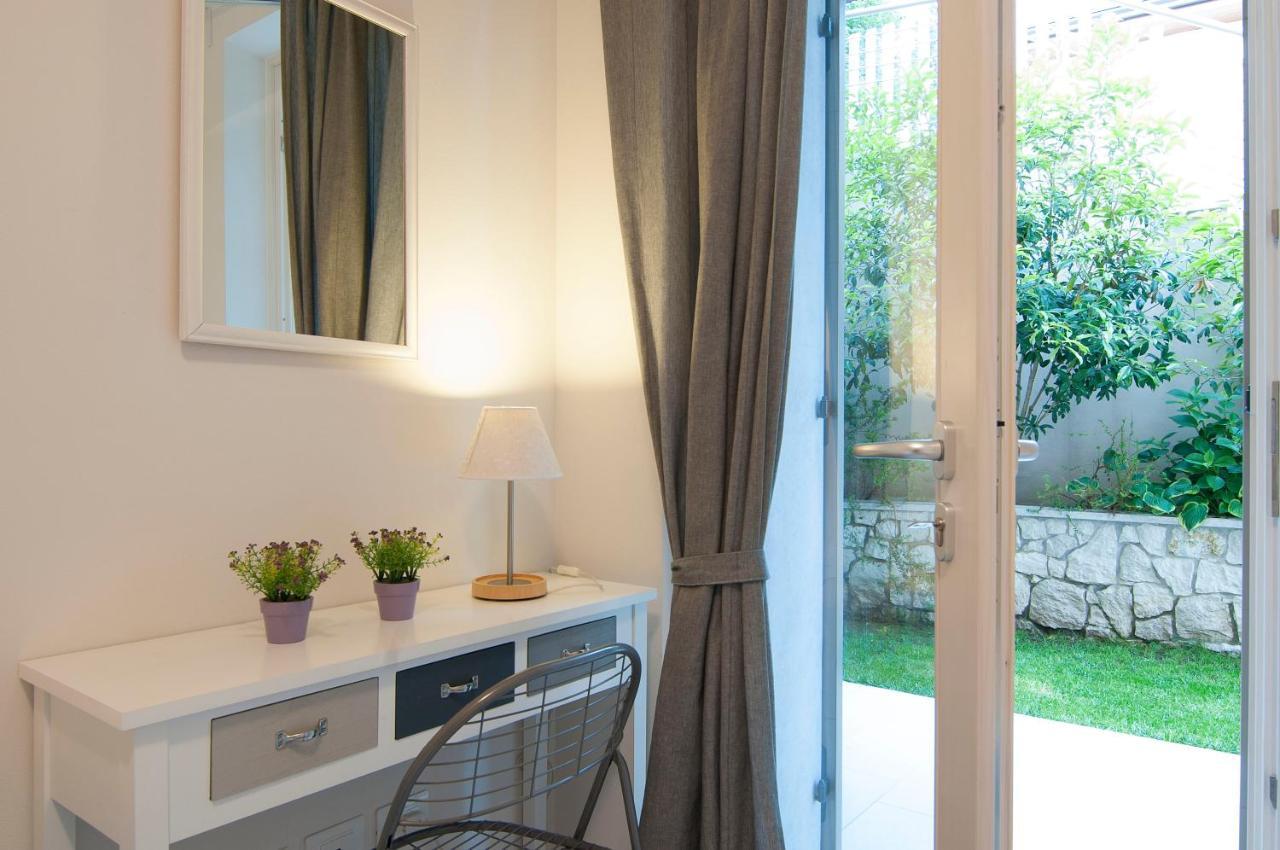 Villa Kiara Torri Del Benaco Bagian luar foto