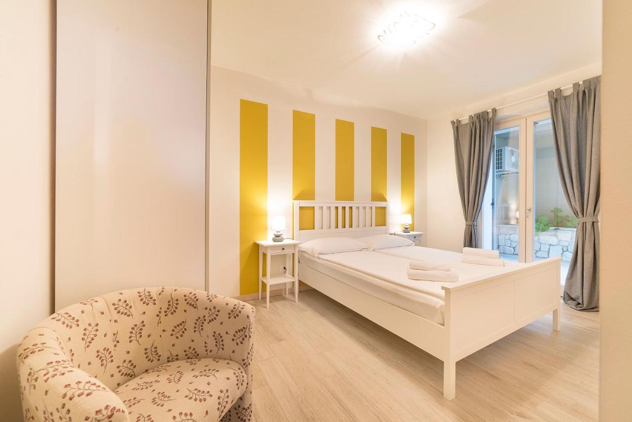 Villa Kiara Torri Del Benaco Bagian luar foto