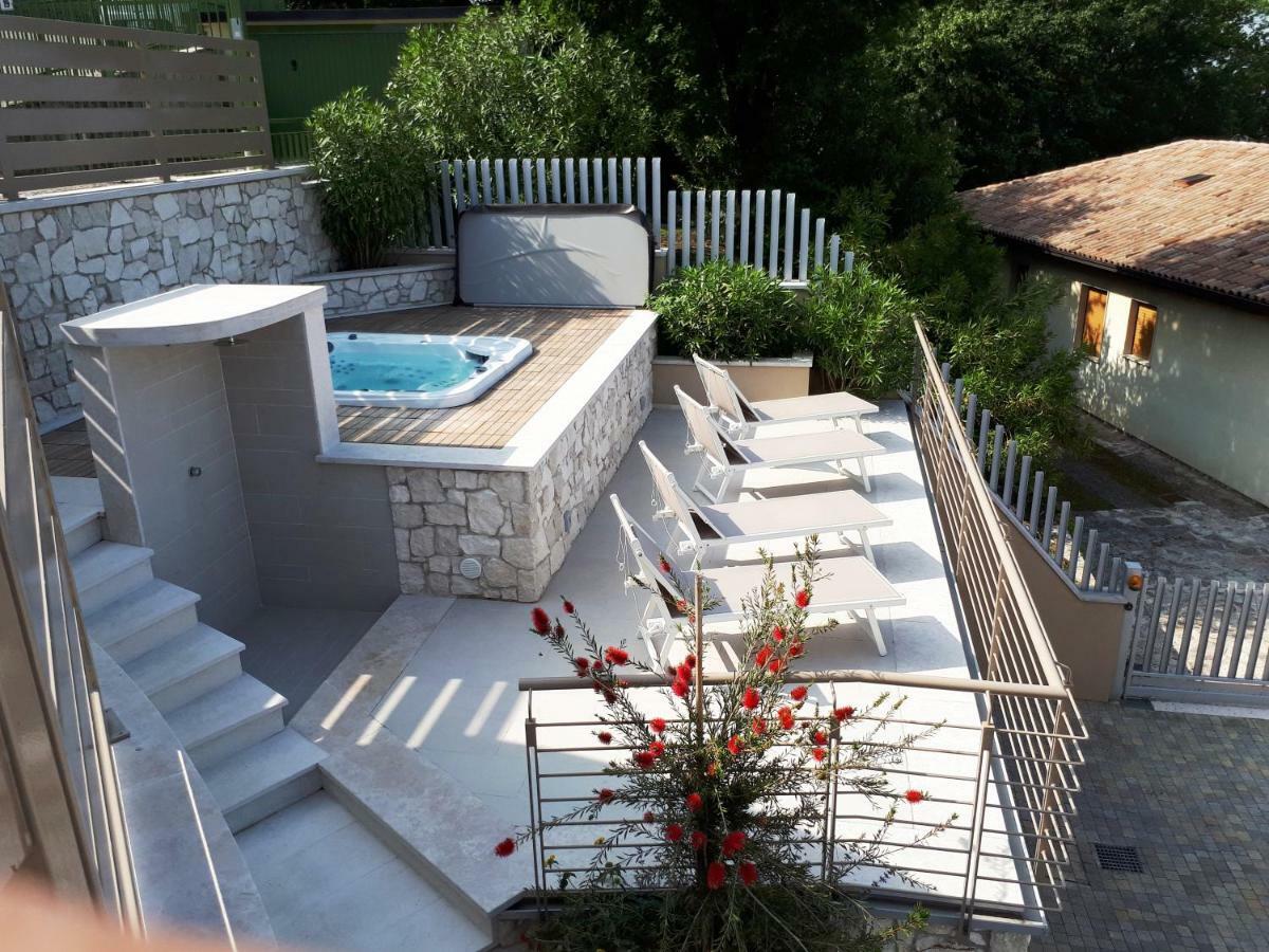 Villa Kiara Torri Del Benaco Bagian luar foto